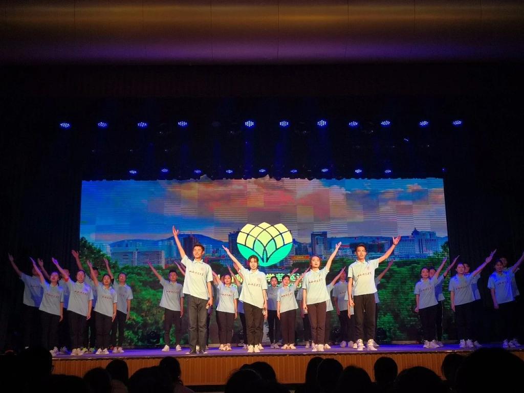 http://tw.sxnu.edu.cn/__local/0/F1/82/0F6CA206C21B21E0DCAF9BE9E33_B1D408D9_1447F.png